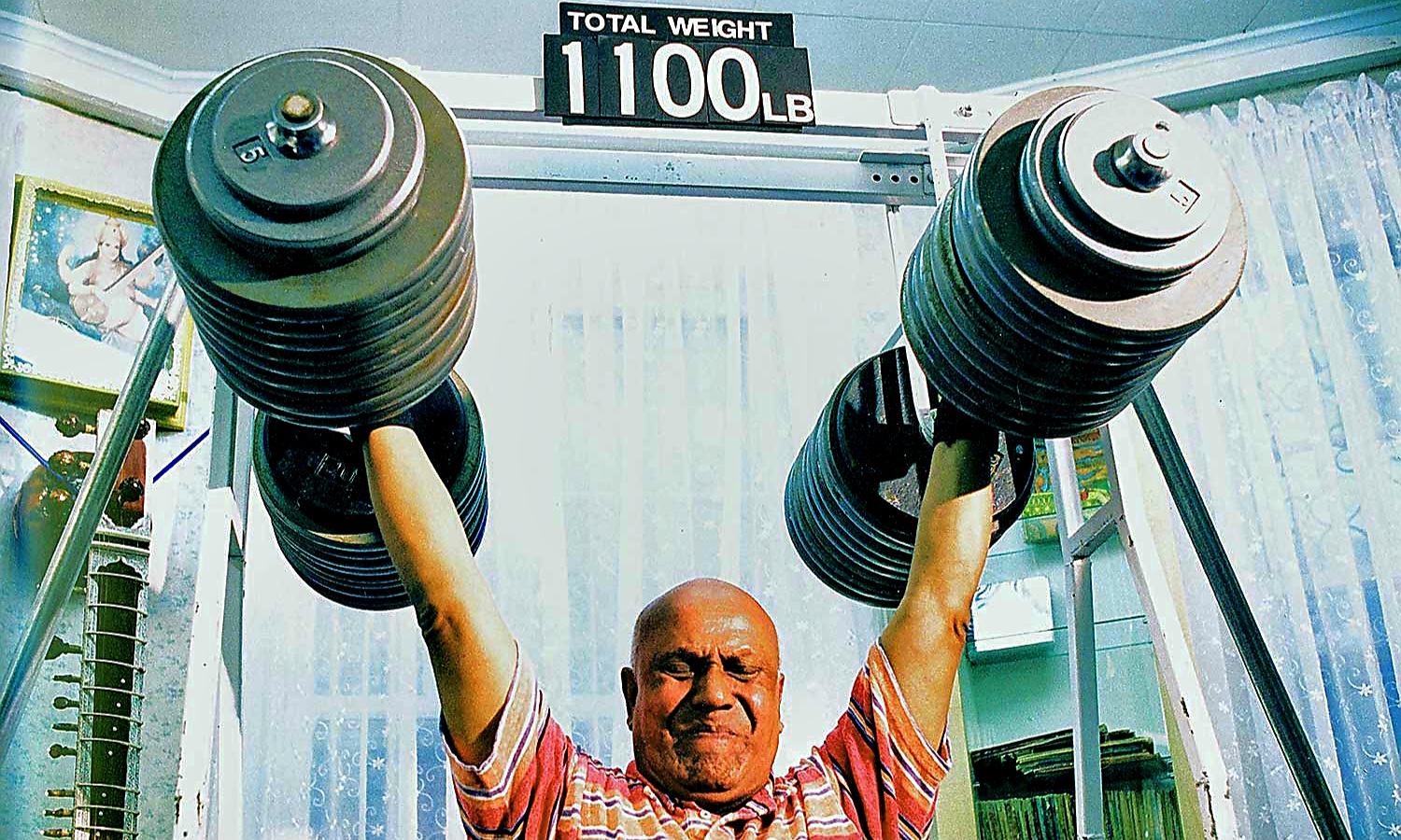 may 22 2004 sri chinmoy 1100 lb two arm seated lift up